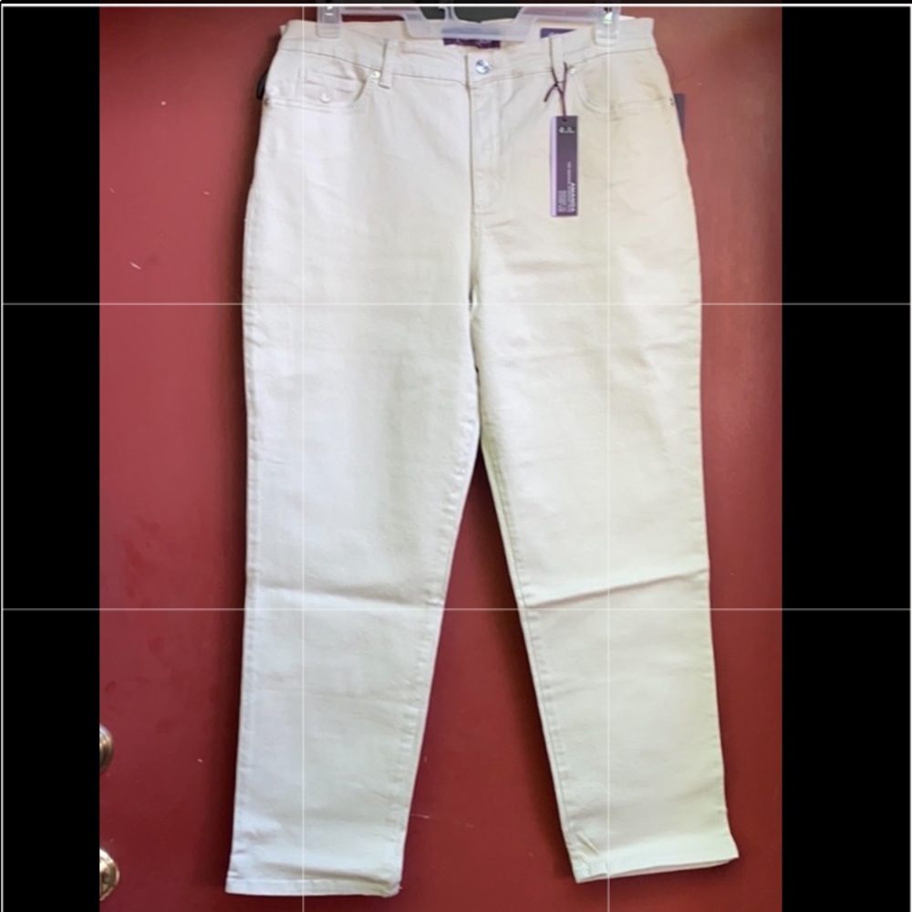NWT Women's Gloria Vanderbilt Amanda Jeans
